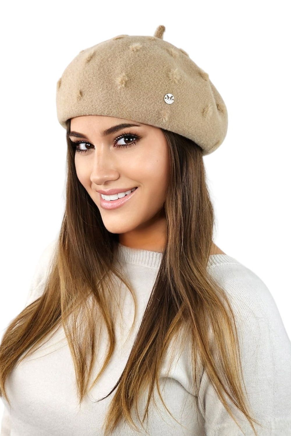 Kamea Linda Adjustable Sand Beret with Antenna, luxurious winter accessory for women, showcasing elegant design and adjustable fit.