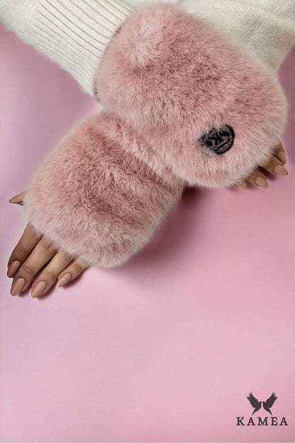 Luxury Kamea fingerless gloves in soft ecological fur, showcasing elegant design and plush texture, ideal for stylish winter wear.
