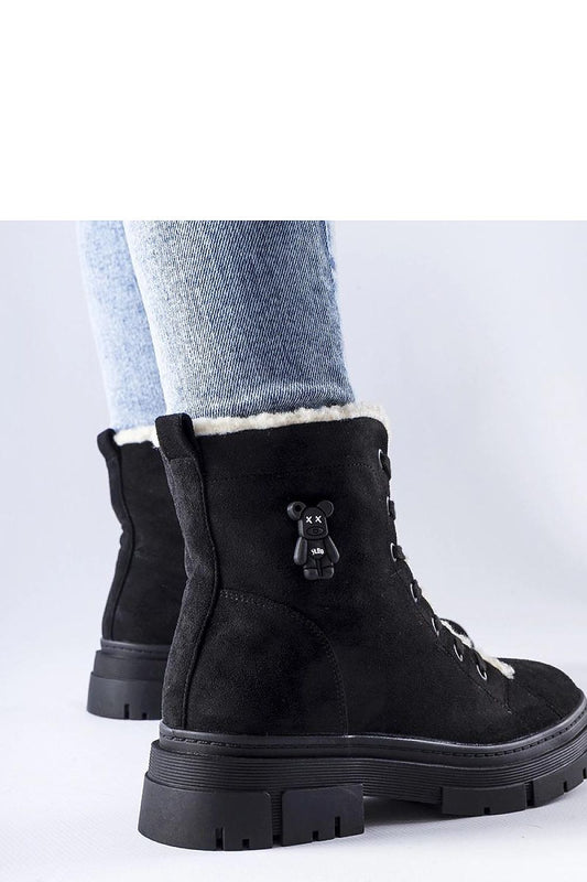 Close-up of Solea Pompei Black Eco-Suede Insulated Boots showcasing luxurious eco-friendly material and stylish platform.