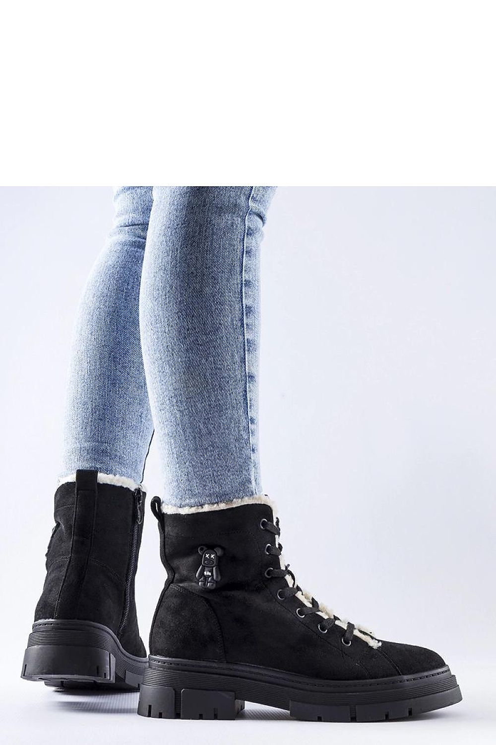 Solea Pompei Black Eco-Suede Insulated Boots showcasing a stylish modern design with eco-friendly materials, featuring a zipper closure for easy access, perfect for luxurious winter wear.