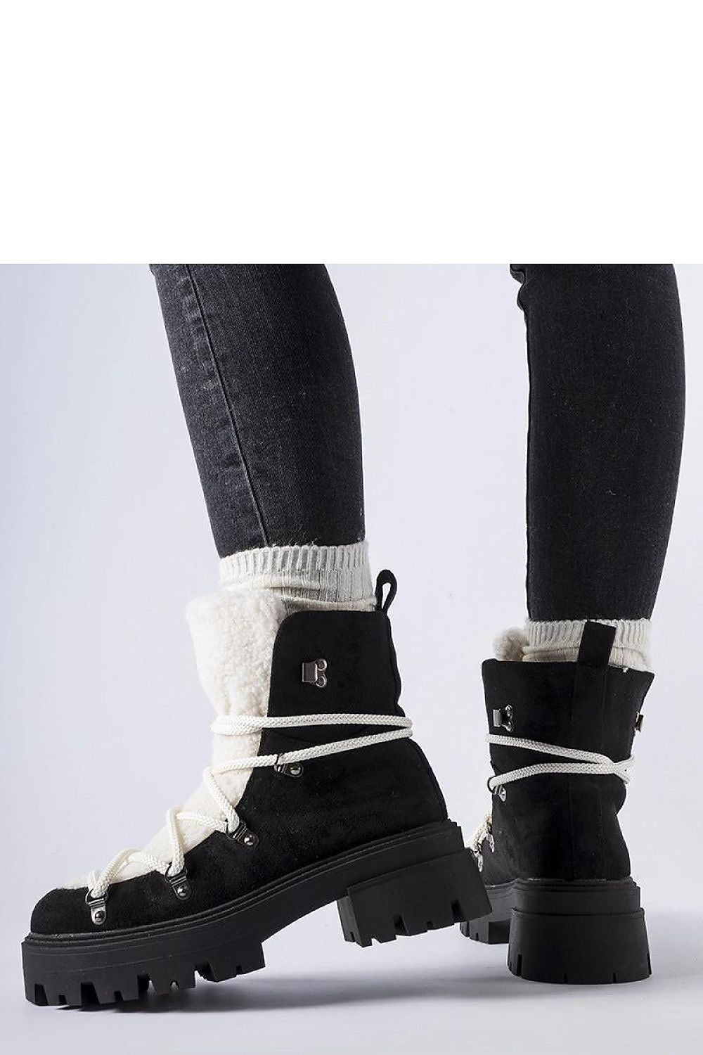 Elegant close-up of the Solea black Perugia ankle baggers, showcasing high-quality eco-leather and trendy round toe design.