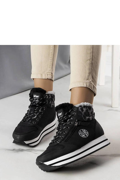 Close-up view of Solea winter sneakers showing high-quality eco leather and plush fur interior, ideal for comfort and insulation.