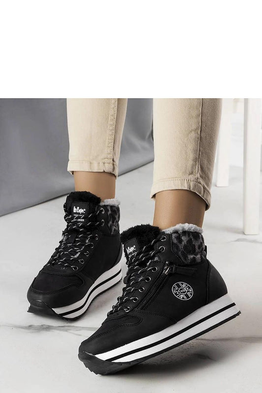 Close-up view of Solea winter sneakers showing high-quality eco leather and plush fur interior, ideal for comfort and insulation.