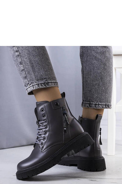 Elegant Solea Gray Insulated Trapper Boots Anja, featuring a flat rubber sole for stability, available in sizes EU 36-41, US 5.5-10.5, ideal for stylish winter outings.