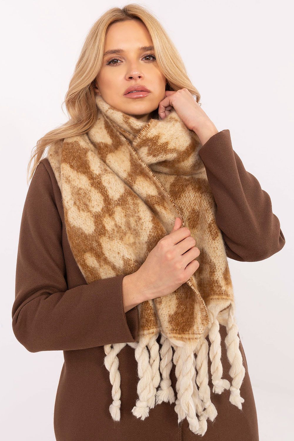 Elegant 214 cm polyester shawl scarf by AT featuring a stunning animal motif and decorative fringes, perfect for adding a touch of luxury to your winter wardrobe.