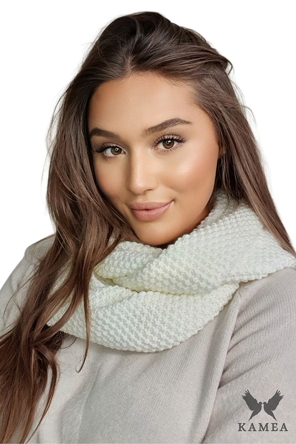 Kamea Women's Fuchsia Infinity Snood Scarf, luxurious soft and warm accessory perfect for autumn-winter, featuring intricate thick weaves and vibrant colour contrast.