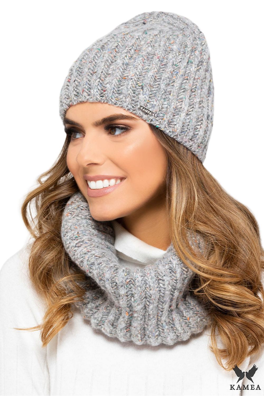 Kamea Alicante Women's Luxury Winter Set comprising a light grey warm hat and scarf made from a high-quality silk blend, showcasing thick knits and multicolored threads, perfect for stylish winter outfits.