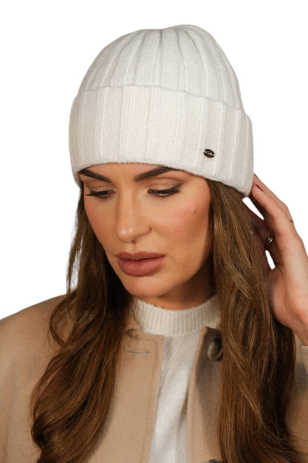 Premium quality Kamea TAHIRA women's lime woolen hat featuring a wide cuff and structural knit design, ideal for adding elegance and warmth to any winter outfit.