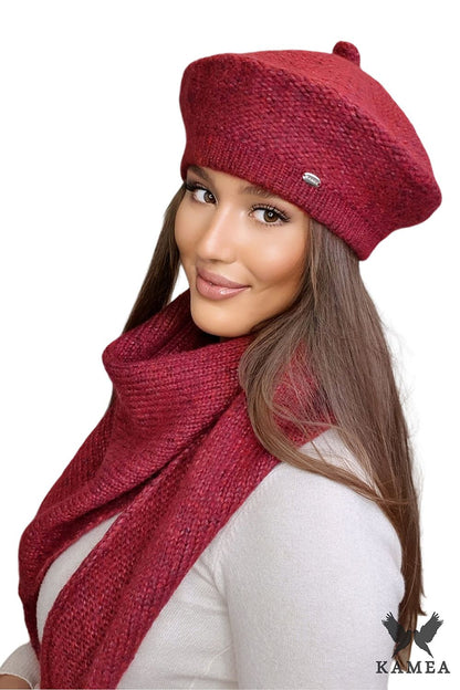 Elegant Premium Ofelia Pink Merino Wool Beret for Women by Kamea, featuring a luxurious polar fleece lining for ultimate comfort.