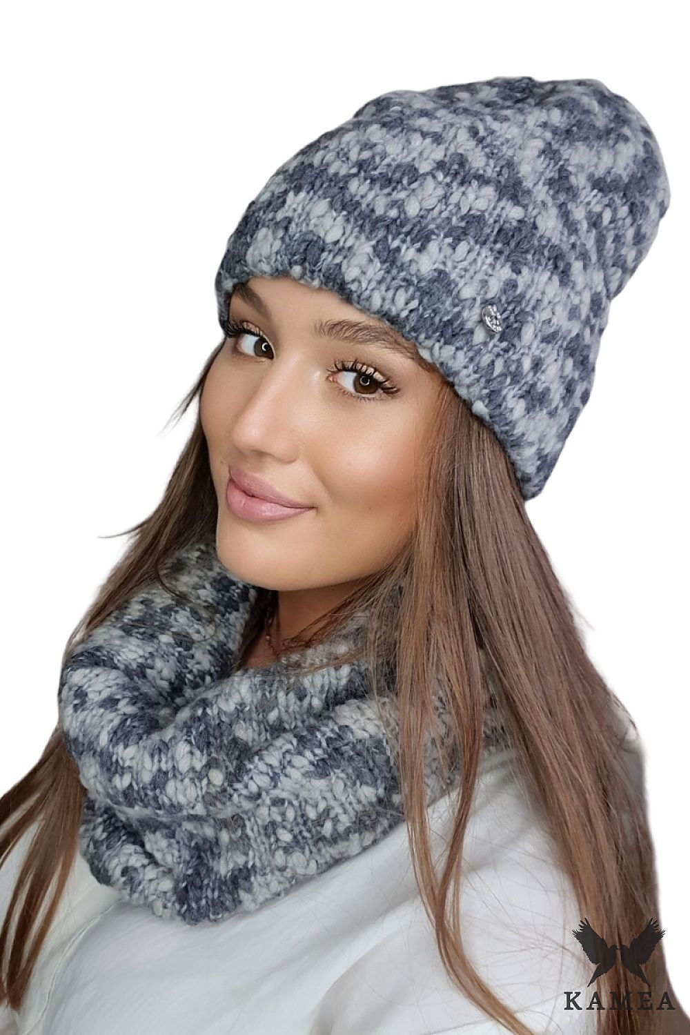 Kamea Premium Camel Wool Women's Hat from the artistic set, offering stylish winter comfort with intricate weaves.
