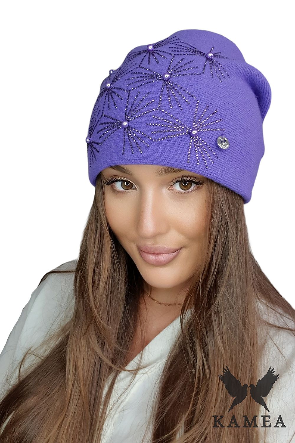 Premium Kamea purple wool women's hat adorned with shimmering jet beads, a luxurious winter accessory perfect for enhancing any elegant autumn-winter outfit.