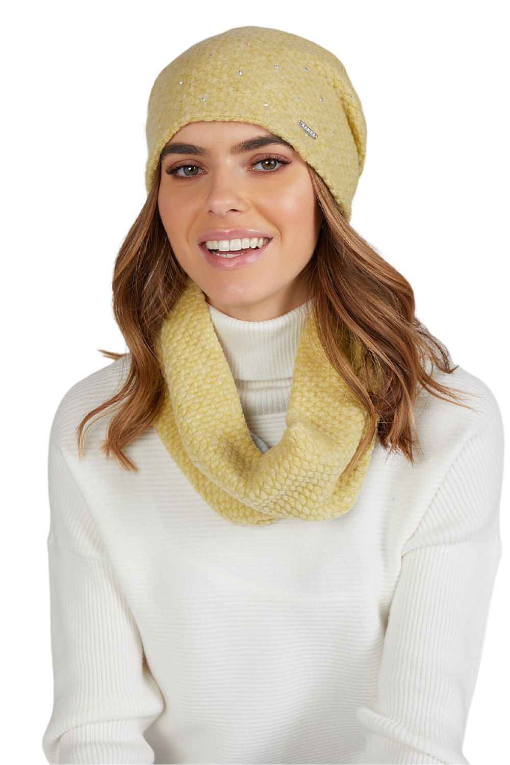 Complete Kamea MUSCA yellow winter set with hat and scarf, blending exquisite style and warmth for fashionable women.