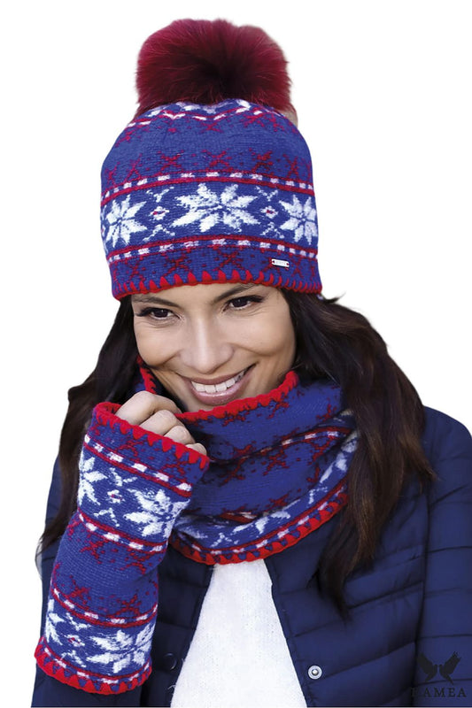 Elegant Kamea Annapolis women's hat with fluffy pompom and snowflake pattern, perfect for autumn-winter fashion.