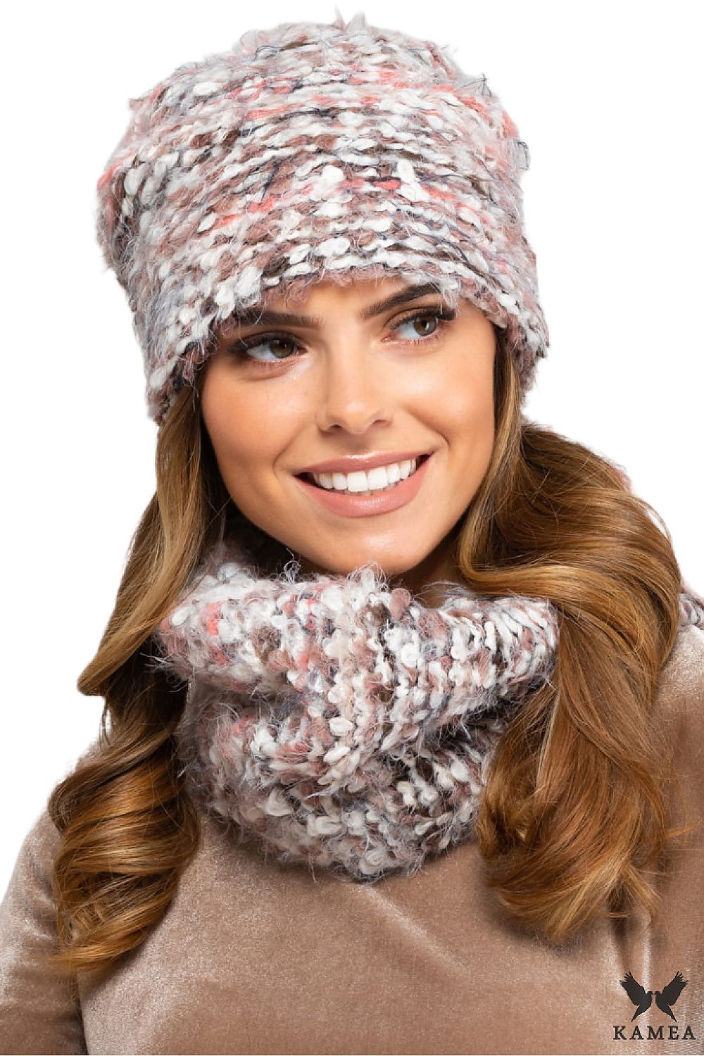 Premium Kamea CARINI Beige Hat styled elegantly on a mannequin, showcasing the luxury wool blend perfect for winter warmth.