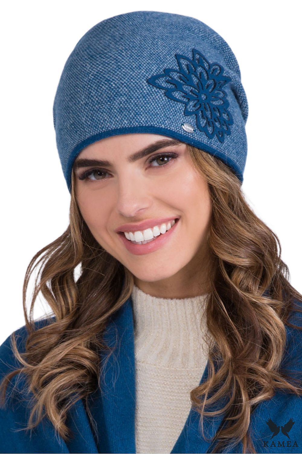 Premium Kamea women's khaki wool hat featuring a sophisticated houndstooth design with flannel detail, ideal for stylish warmth in any season.