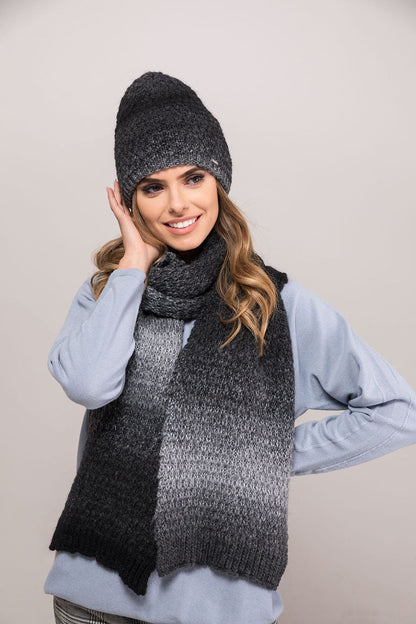 Premium Kamea women's winter hat in black graphite, designed with high-quality yarn and alpaca wool, featuring a classic shape for added luxury and comfort.