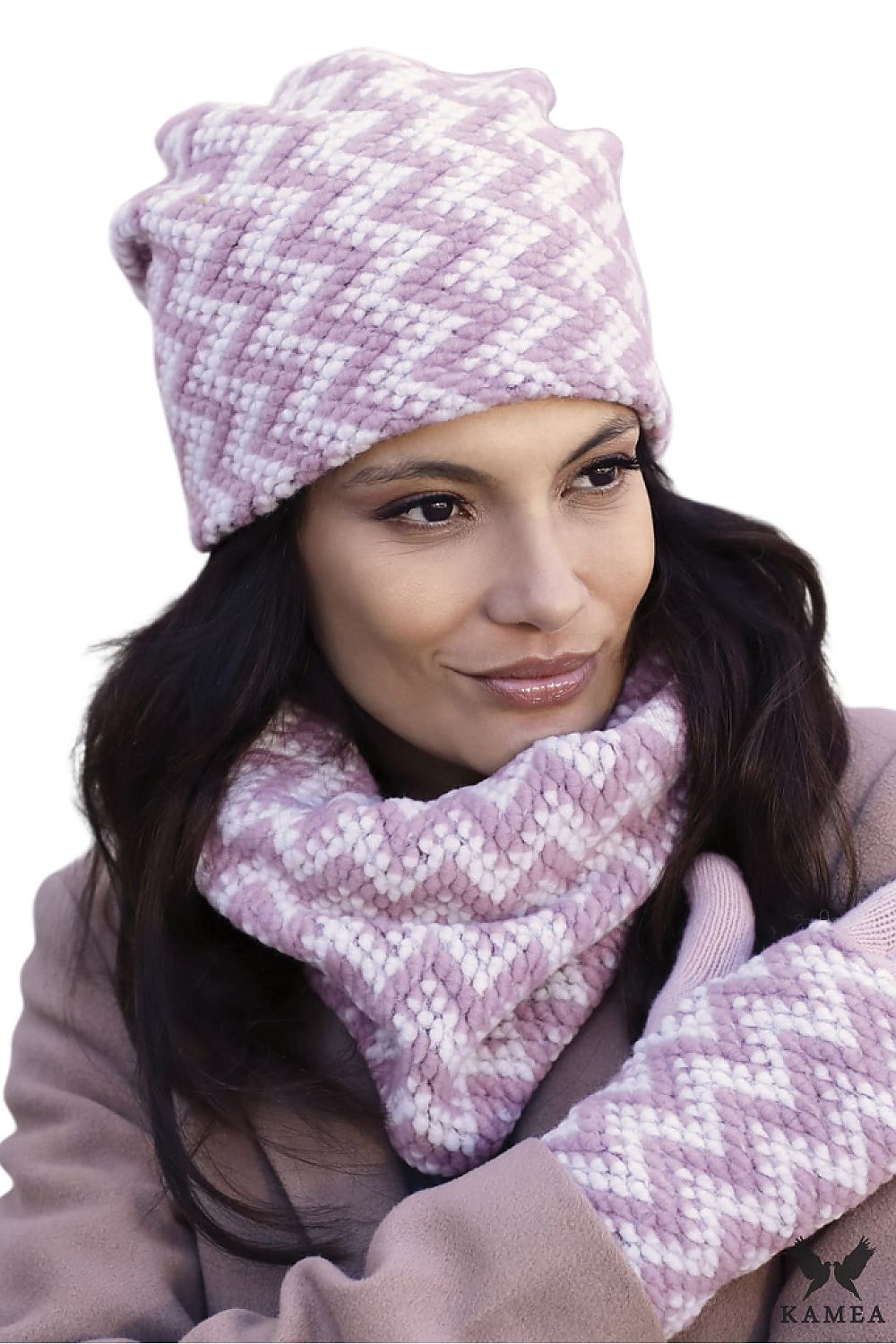 Premium Kamea Madison Eco Pom-Pom Hat featuring a warm pink zigzag pattern and fluffy pom-pom, made from high-quality wool, ideal for autumn and winter fashion.