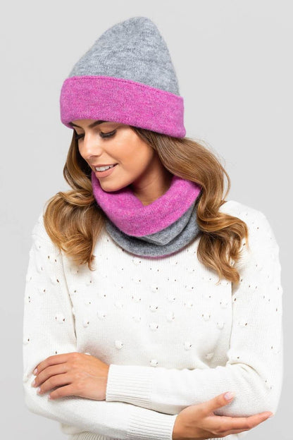 Chic Kamea brown-grey double-sided women's hat, offering exceptional comfort and style for the discerning fashion enthusiast.