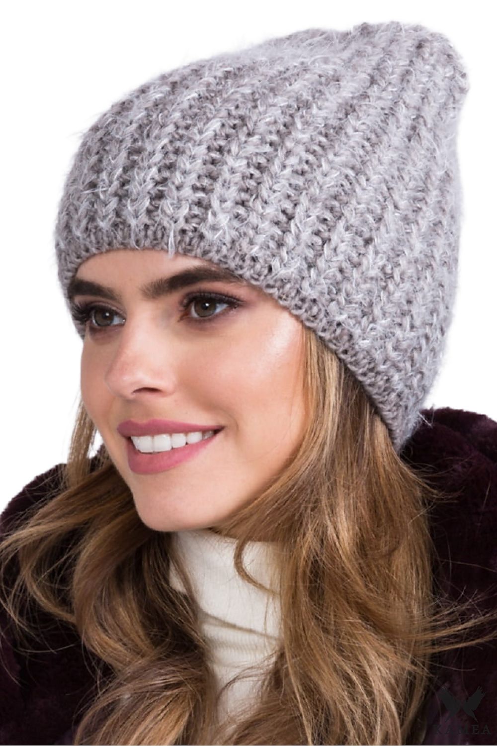 Premium women's dark beige Hermina hat by Kamea showcasing thick braided stitches, perfect for autumn-winter warmth.