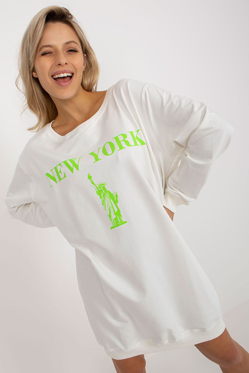 High-quality Cotton Blend Long Sleeve Sweatshirt for Women, designed by Factory Price, combining elegance and casual comfort.