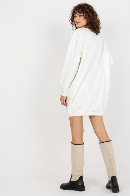 Fashion-forward Women's Long Sleeve Sweatshirt by Factory Price, showcasing quality craftsmanship and a comfortable fit.