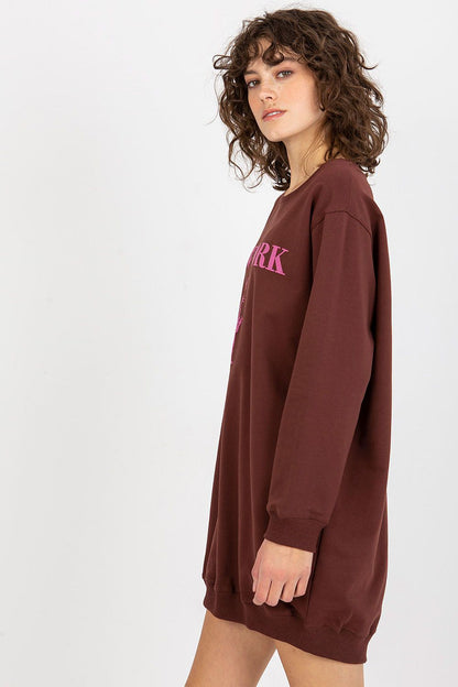 Sophisticated women's oversized casual sweatshirt by Factory Price, perfect for pairing with jeans or leggings, featuring a unique and striking front print.