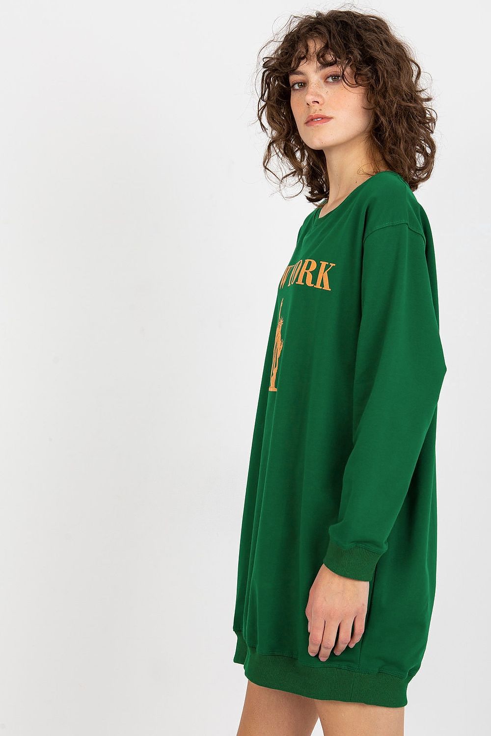 Stylish and elegant women's oversized sweatshirt by Factory Price, made from a luxurious blend of cotton, featuring a fashionable print for a standout look.