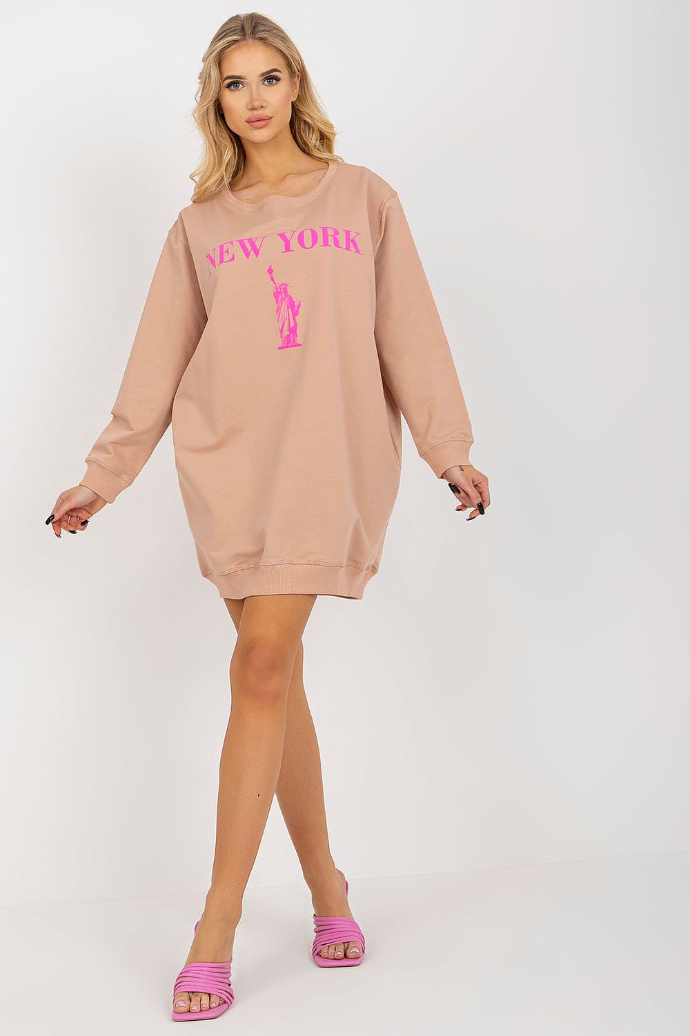 Elegant Women's Casual Sweatshirt from Factory Price, showcasing its vibrant printed design perfect for versatile styling.