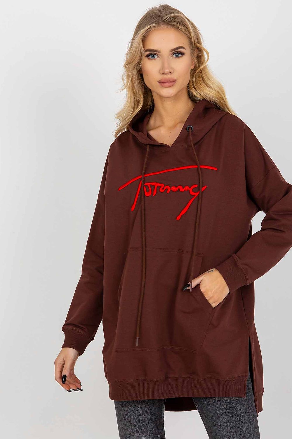 Luxury Women's Long Casual Sweatshirt from Factory Price - Comfortable cotton blend with hood and kangaroo pocket in elegant design.