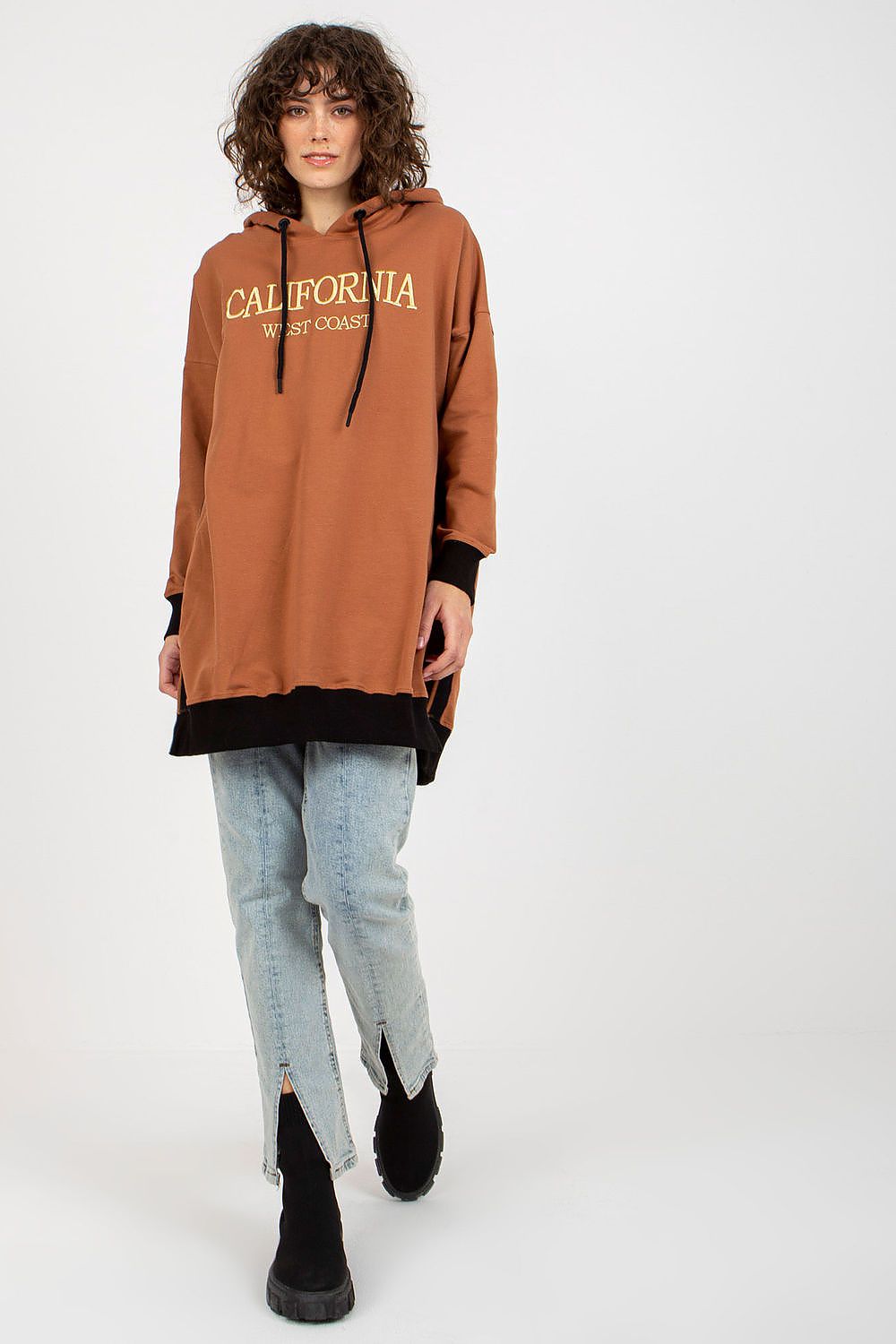 Fashionable women's sweatshirt featuring long sleeves and a logo patch, designed by Factory Price, ideal for pairing with jeans or leggings.