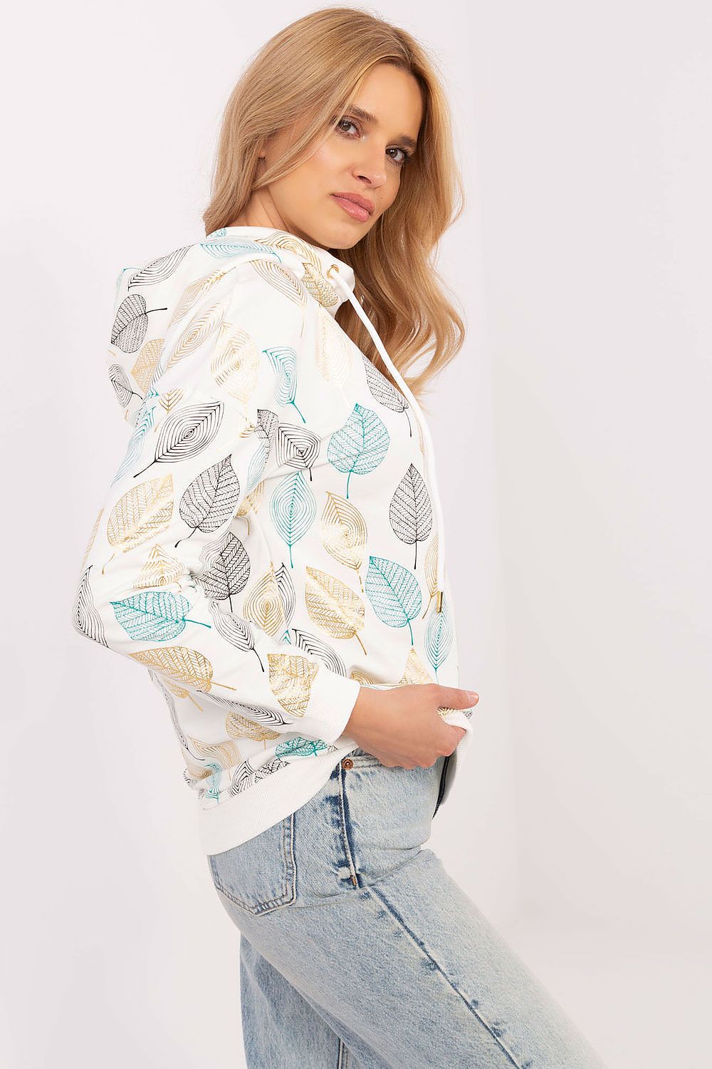 Close-up of the high-quality fabric of the Factory Price luxury women's hooded sweatshirt, made from 95% cotton and 5% spandex for ultimate comfort.