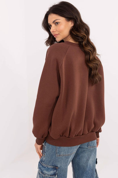 Elegant women's sweatshirt by Factory Price with round neckline and insulated design, perfect for cooler days and versatile styling.