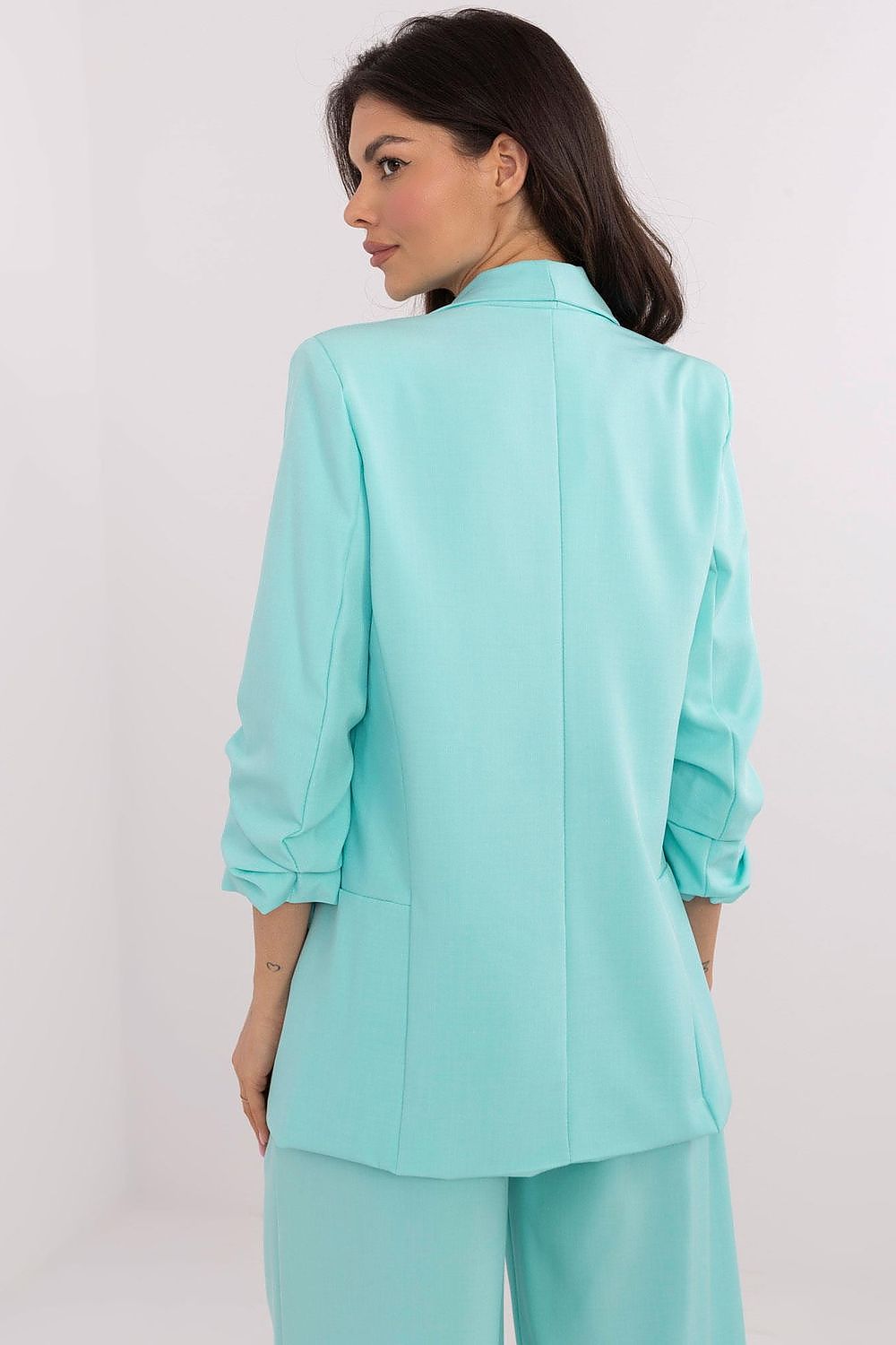 Italy Moda Women's elegant blazer styled with casual and formal outfits, perfect for spring and summer wear.