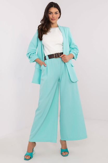 Versatile Italy Moda high waist culottes trousers paired with a blazer, perfect for sophisticated office wear.