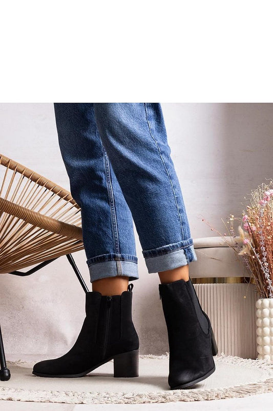 Solea luxury black vegan leather ankle boots with elegant almond toe and 6.5cm heel, perfect for autumn-winter style.