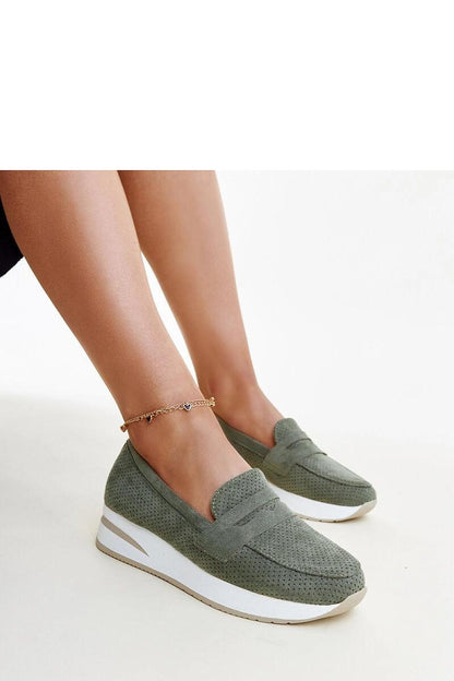 Side view of Solea Muna loafers in soft pink, demonstrating the rounded toe and slip-on ease, ideal for summer fashion.