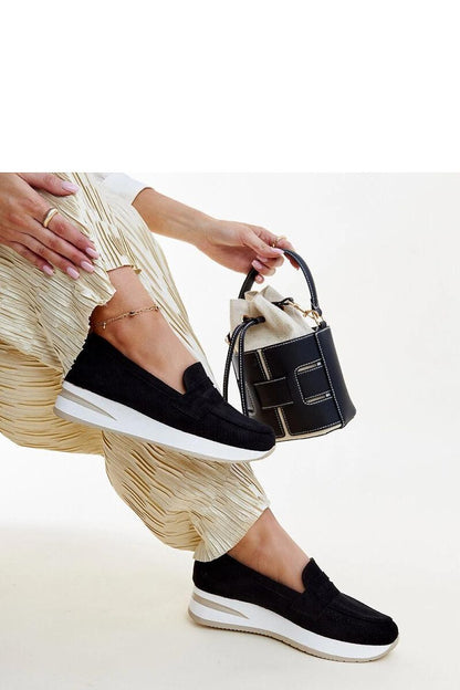 Elegant Solea Pink Muna loafers made from eco leather, showcasing a stylish perforated design for summer wear.