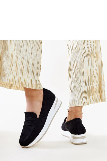 Sophisticated Solea Pink Muna loafers displayed with a beige rubber sole, ideal for elevating your summer wardrobe.