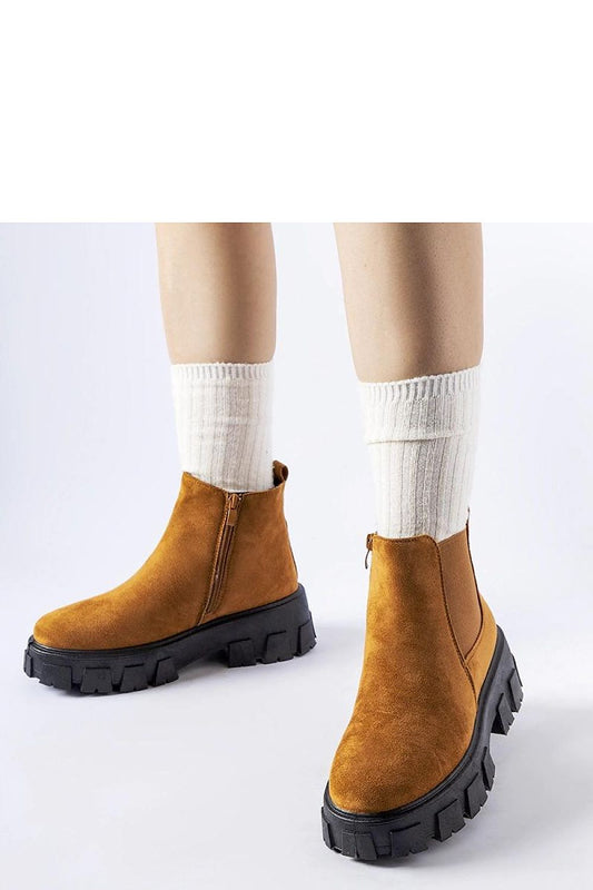 Solea brown eco-leather low shoes, featuring a massive sole, exemplifying comfort and style for luxurious everyday wear.