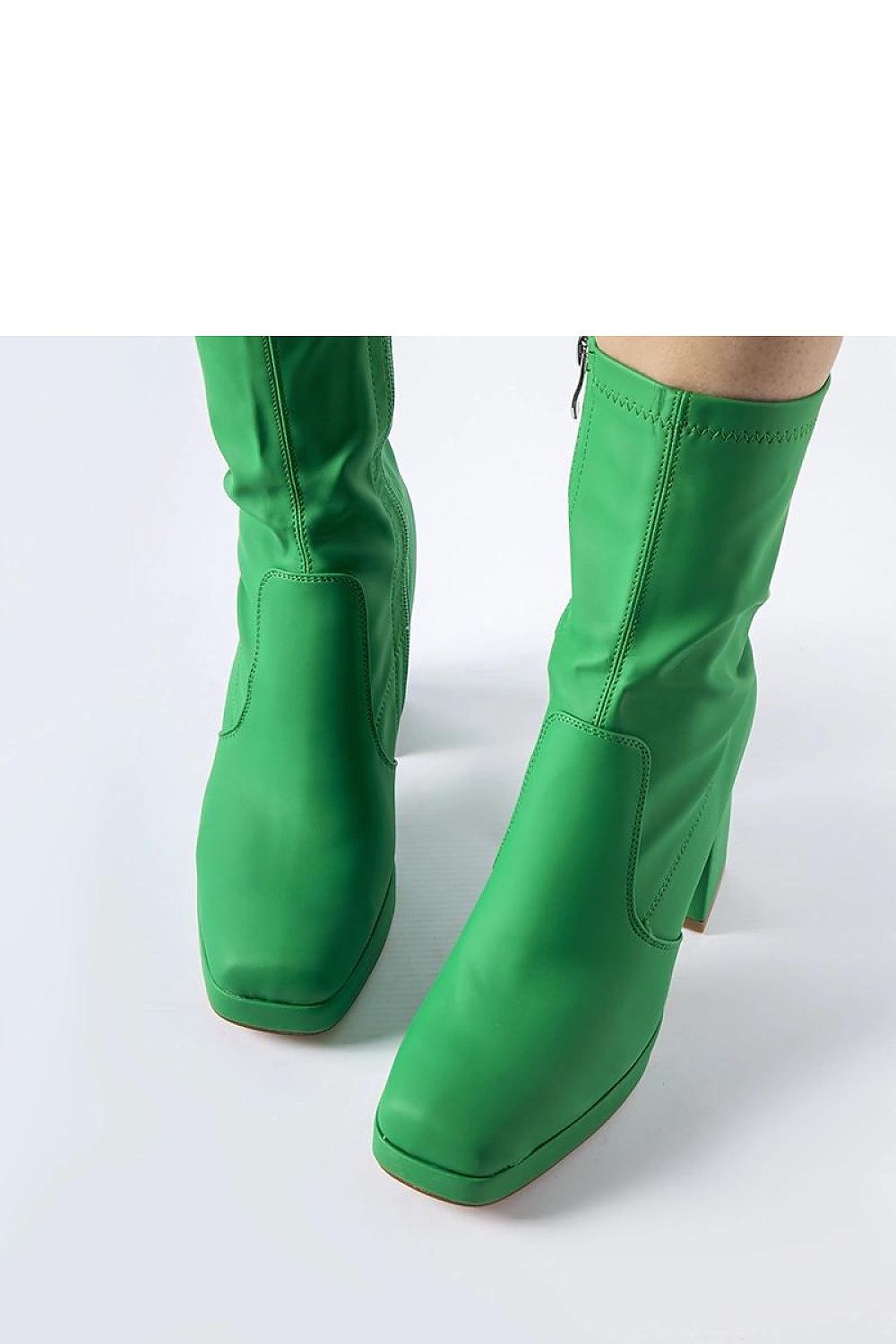 Elegant green matte ankle boots Isauro by Solea, featuring a high stiletto heel and a side zipper for effortless wear, perfect for fashionable women.