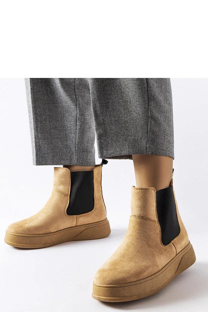 Solea Women's Benilde Dark Beige Platform Boots elegantly crafted from eco leather, showcasing a stylish round toe and a comfortable 4 cm heel, perfect for autumn and spring.