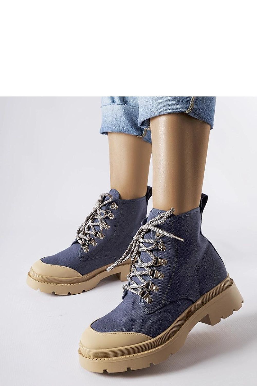 Elegant Solea Alicudi women's denim trappers featuring a beige rubber sole, designed for comfort and a chic look on cooler days.