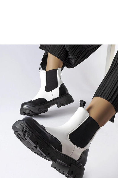 Solea women's Albany Boots with 5cm heel, crafted from eco leather; an essential for fashionable footwear enthusiasts.