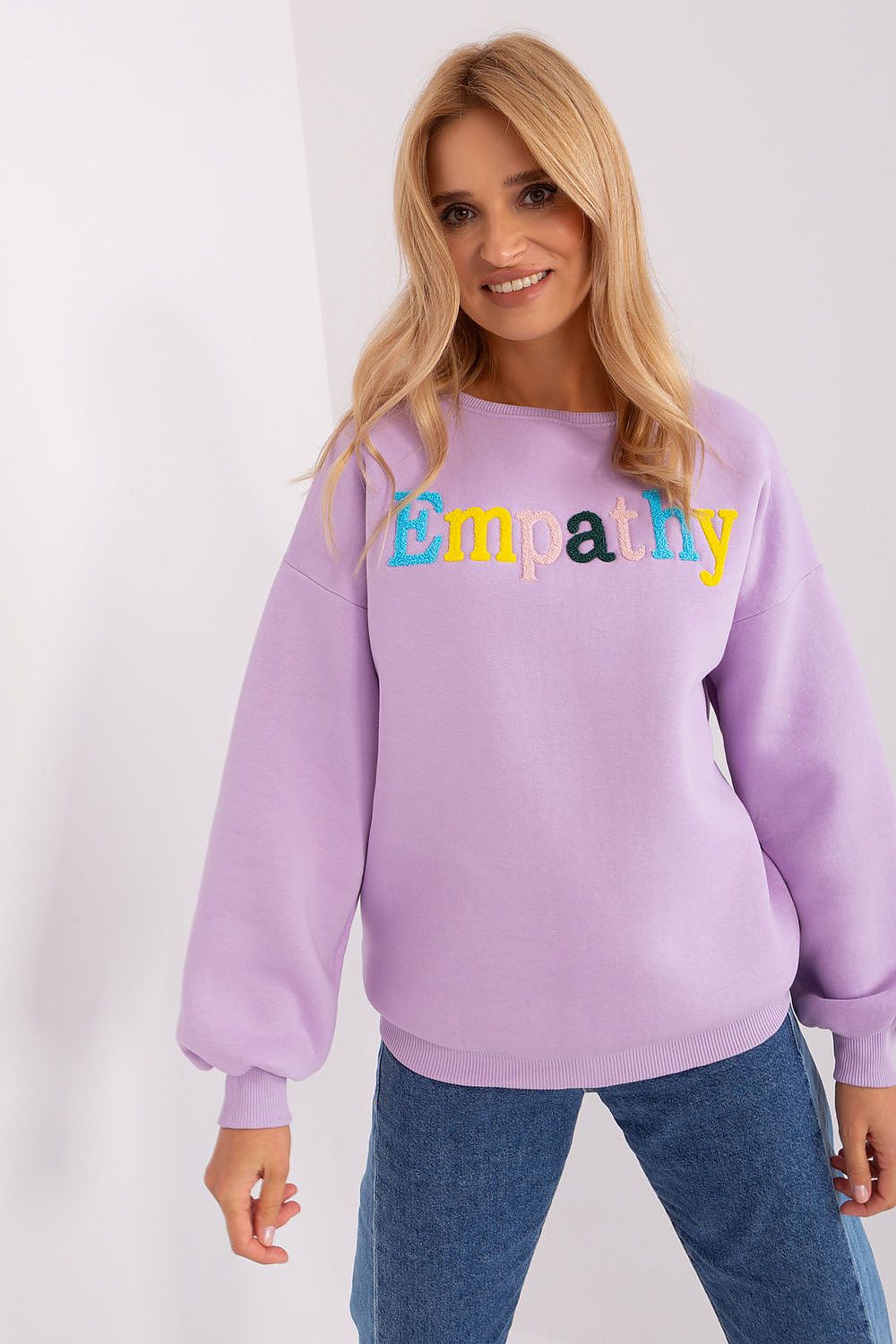 Chic EU size 0 women's sweatshirt from Factory Price, featuring long sleeves and a distinctive pattern perfect for casual outings.