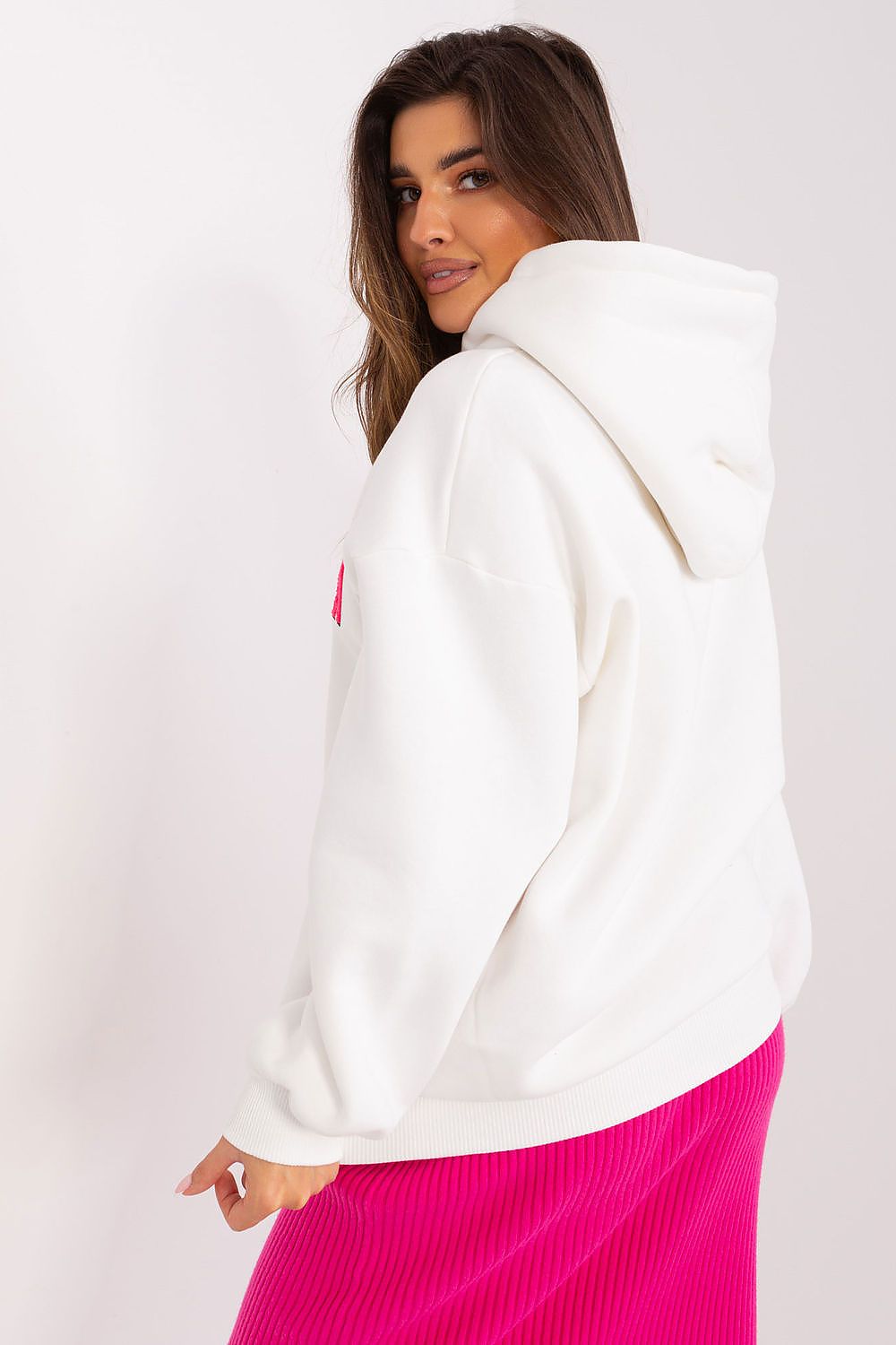 Chic cotton-polyester blend hoodie for women, available in EU Size 0 from Factory Price, showcasing durability and distinctive style.