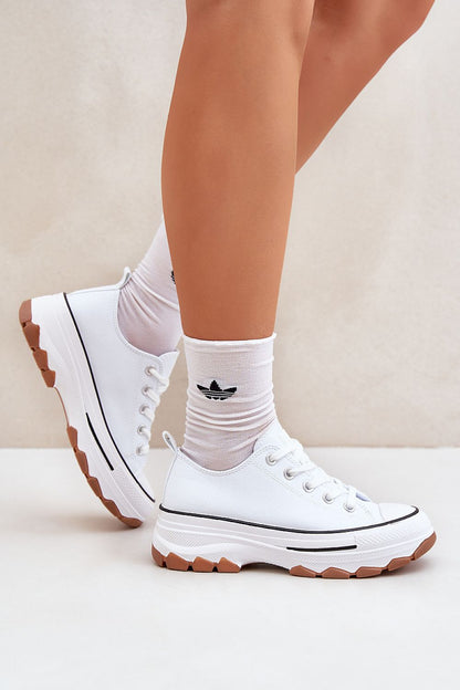 Step In Style women's platform sneakers showcasing a unique 4.5 cm platform heel for a touch of elegance and comfort.