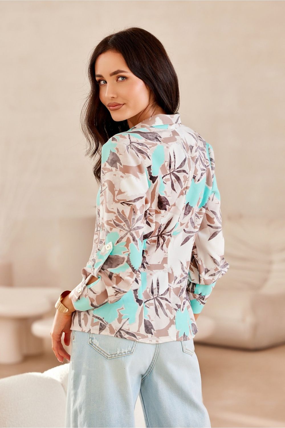 Stylish Roco Fashion women's classic shirt in EU sizes 36-42, crafted from high-quality polyester, showcasing luxurious design details.