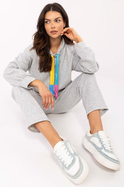 Luxurious Italy Moda high-waist sweatpants with drawstring and side pockets in melange grey, designed for utmost comfort and chic comfort.