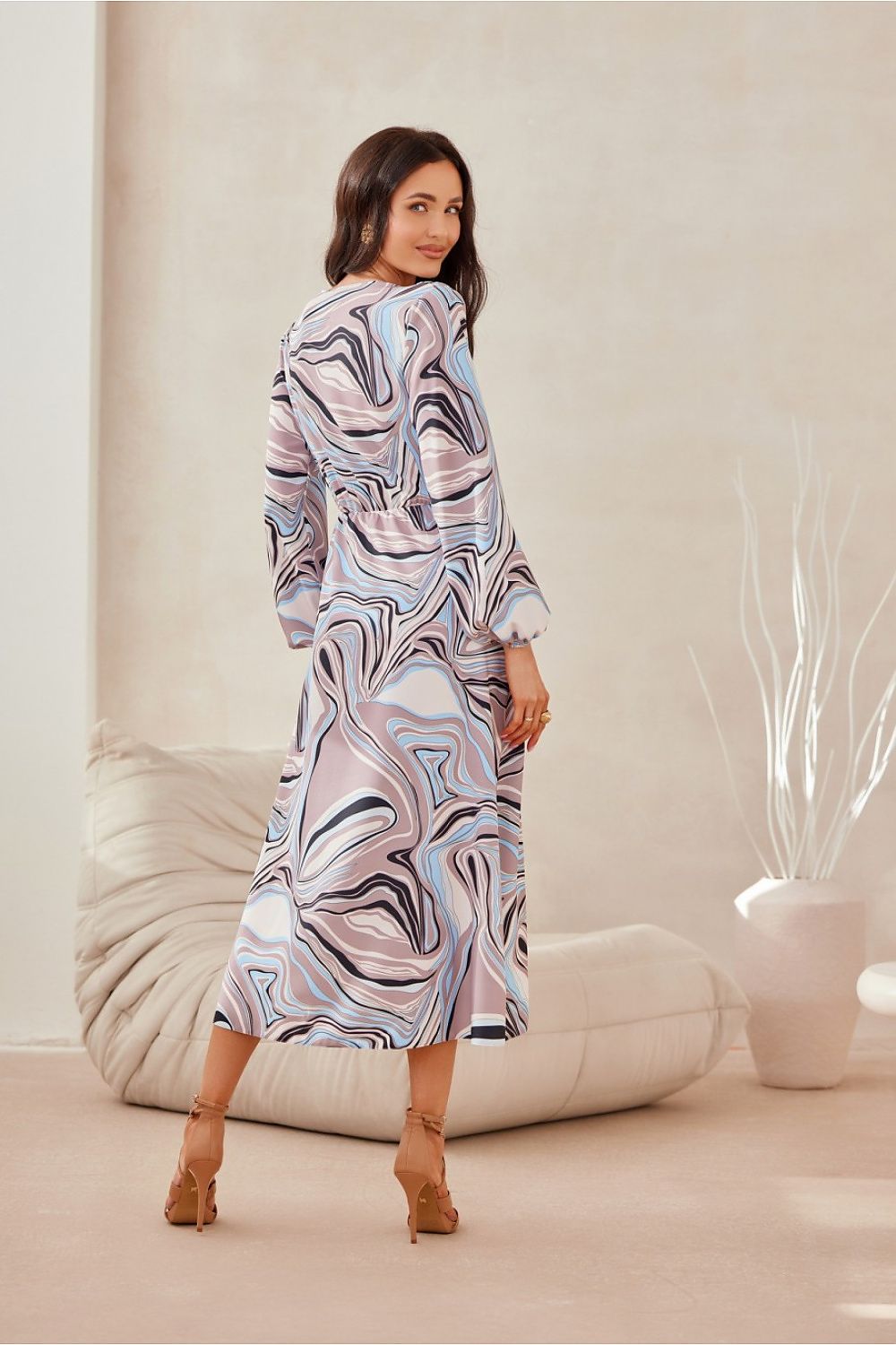 Roco Fashion versatile midi dress designed with luxurious polyester and spandex blend, perfect for formal and casual events.