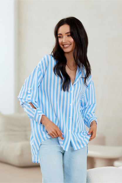 Roco Fashion's oversized shirt features a modern design with long sleeves and decorative cuffs, showcasing sophisticated style and comfort for both EU S/M to L/XL sizes.